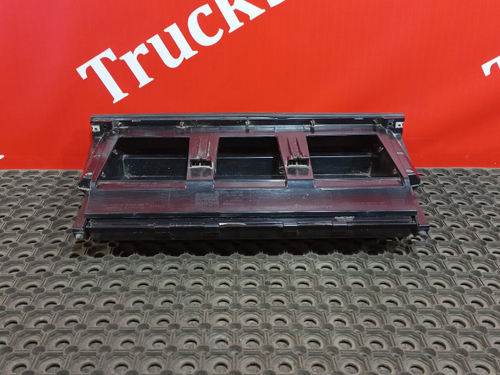 Бардачок выдвижной 2017 г.