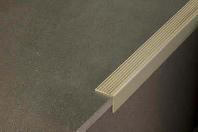 Профили для защиты ступеней Profilpas Серфикс Протект М PROTECT M 370/SF