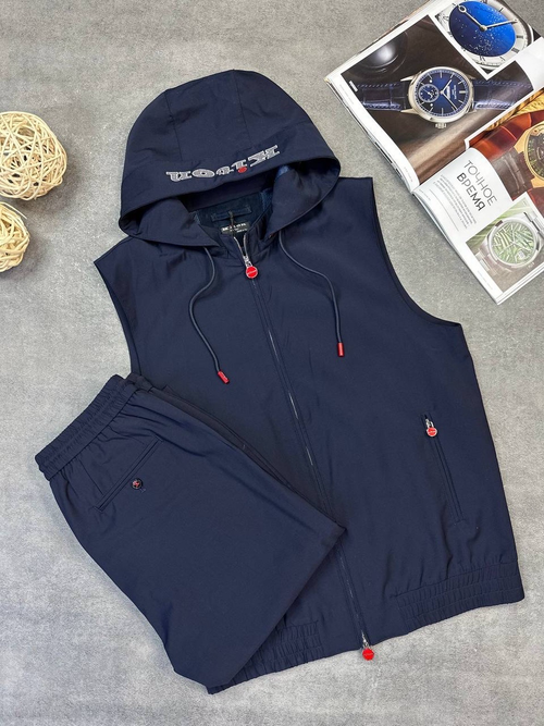 Летний костюм Kiton