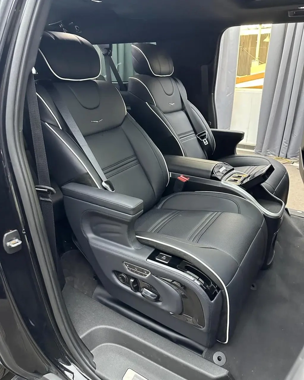 Сиденья капитанские кресла для Cadillac Escalade 2021-2024+ Кадиллак Капитанские сидение VIP декор