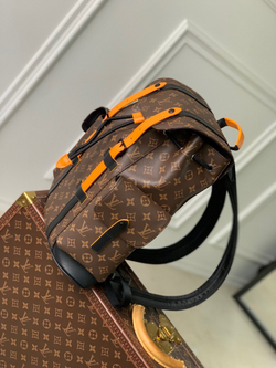 Louis Vuitton Christopher PM