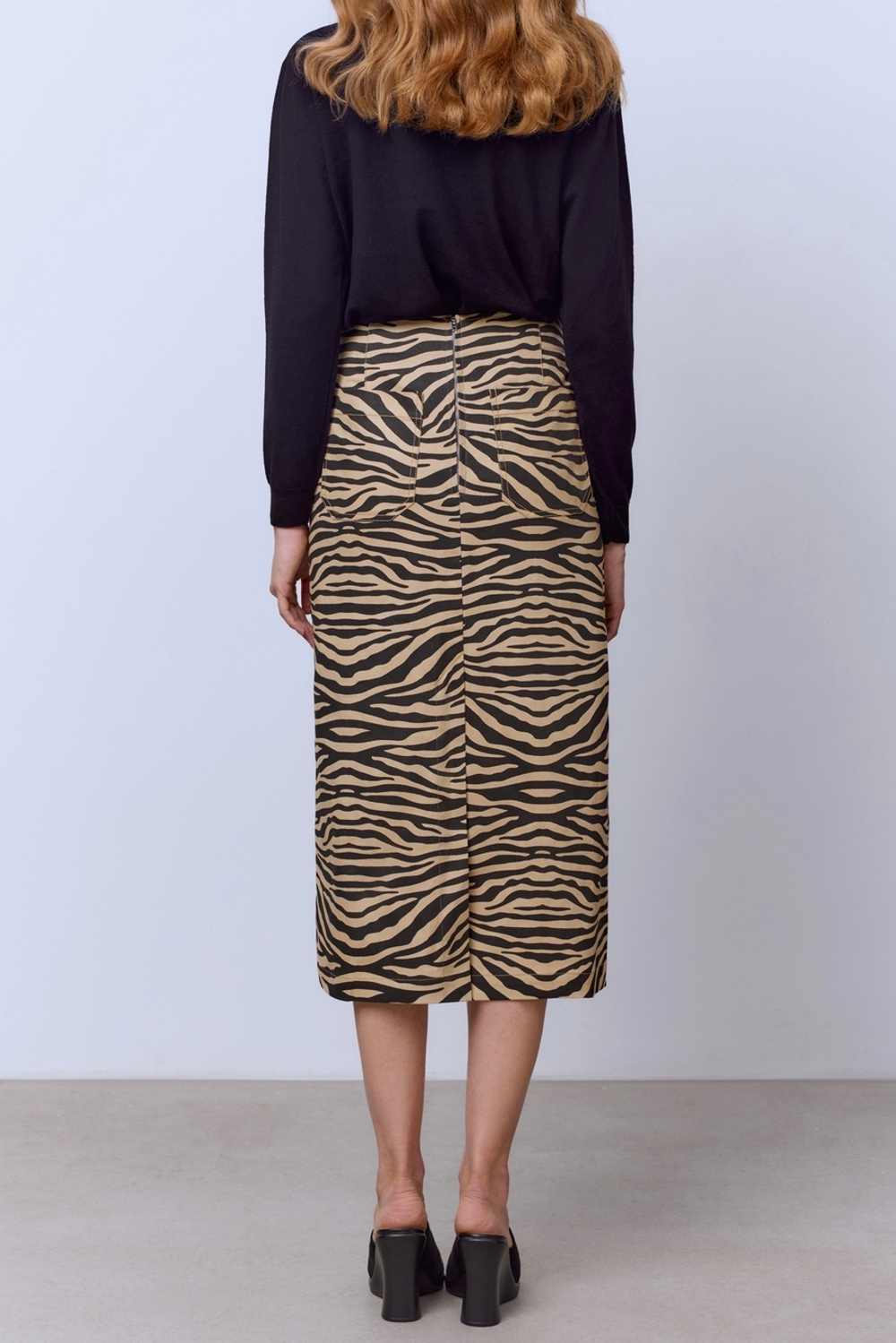 Юбка из легкого денима с анималистичным принтом