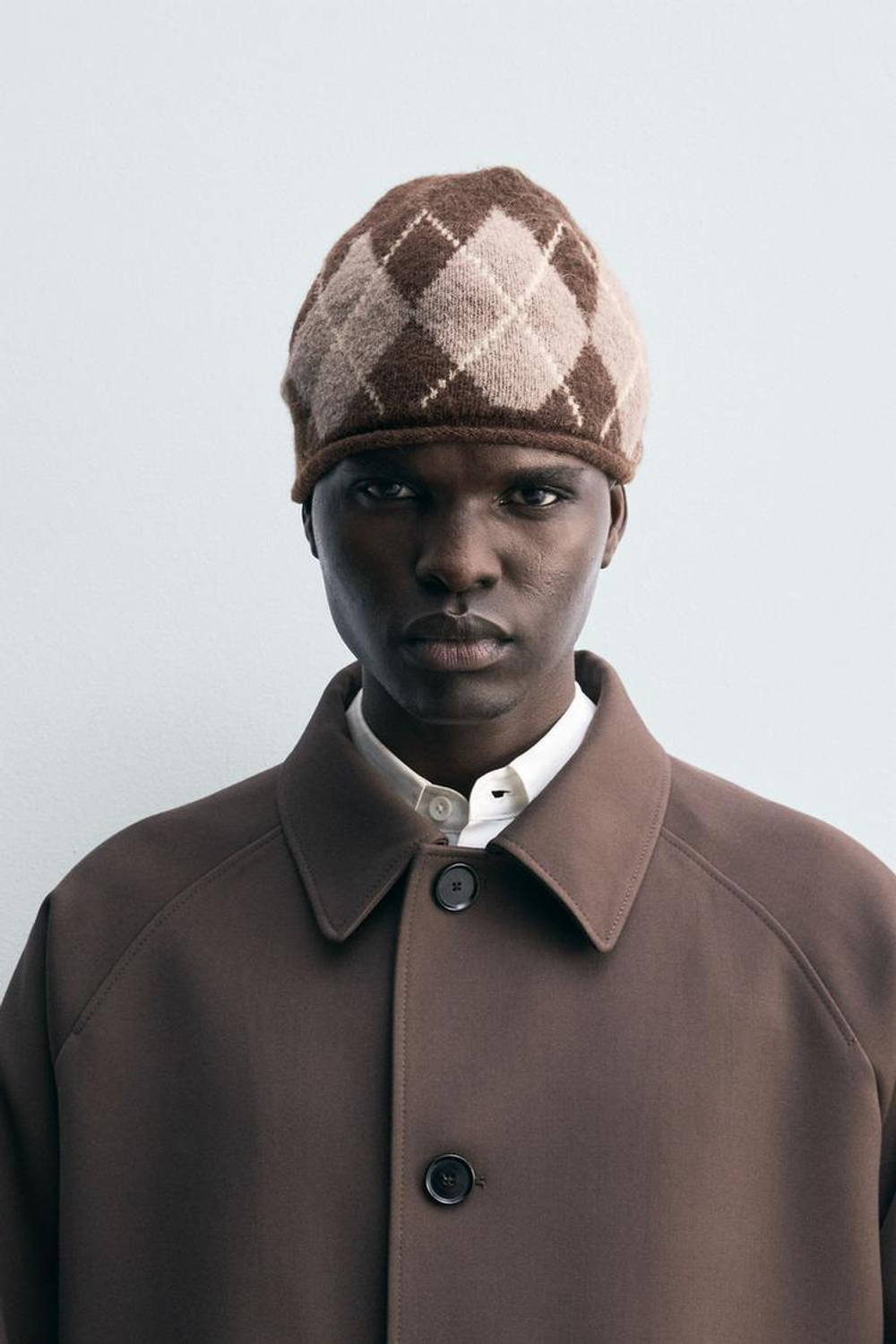 ZARA ЖАККАРДОВАЯ ШАПКА БИНИ С УЗОРОМ «РОМБЫ», КОРИЧНЕВЫЙ