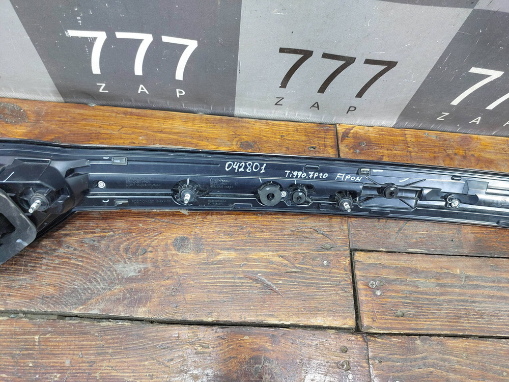 Фонарь задний центральный с дефектом Chery Tiggo 7 Pro Max 22-нв Б/У Оригинал 605000568AA