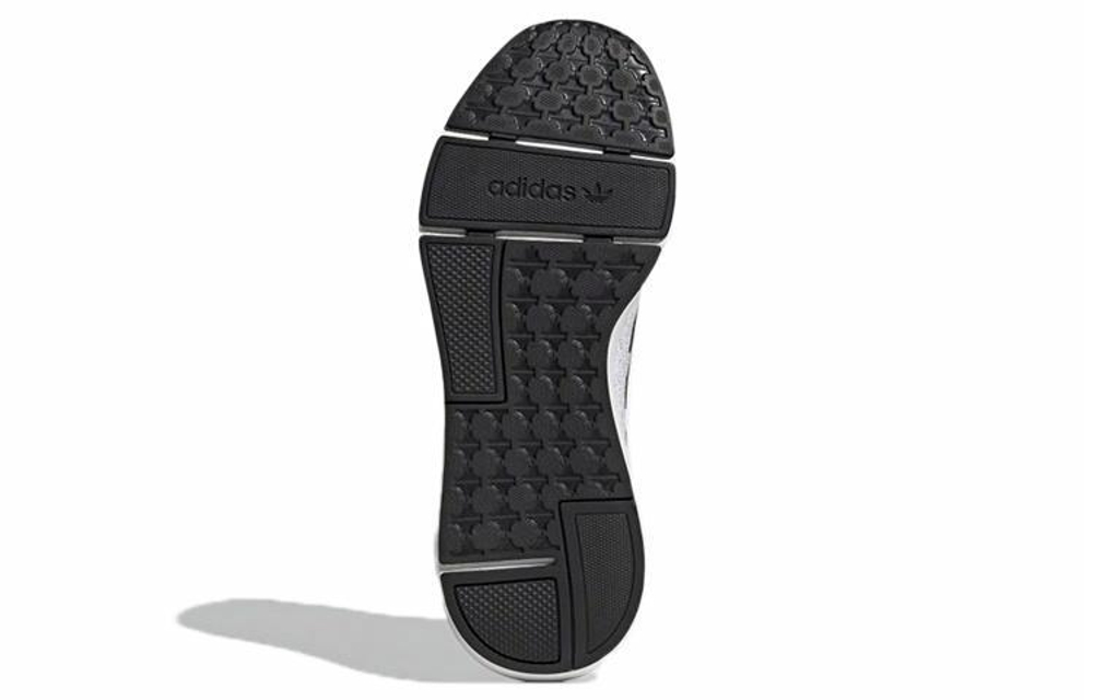 Кроссовки Adidas Originals Swift Run 22