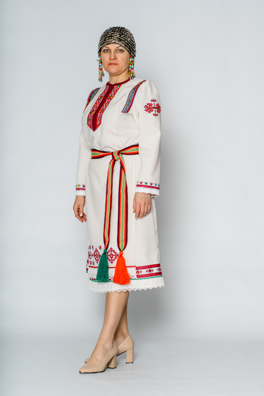 Платье женское с вышивкой