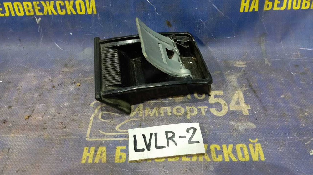 Пепельница MAZDA MPV 1996