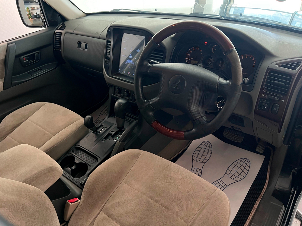 Mitsubishi Pajero, 2002 год