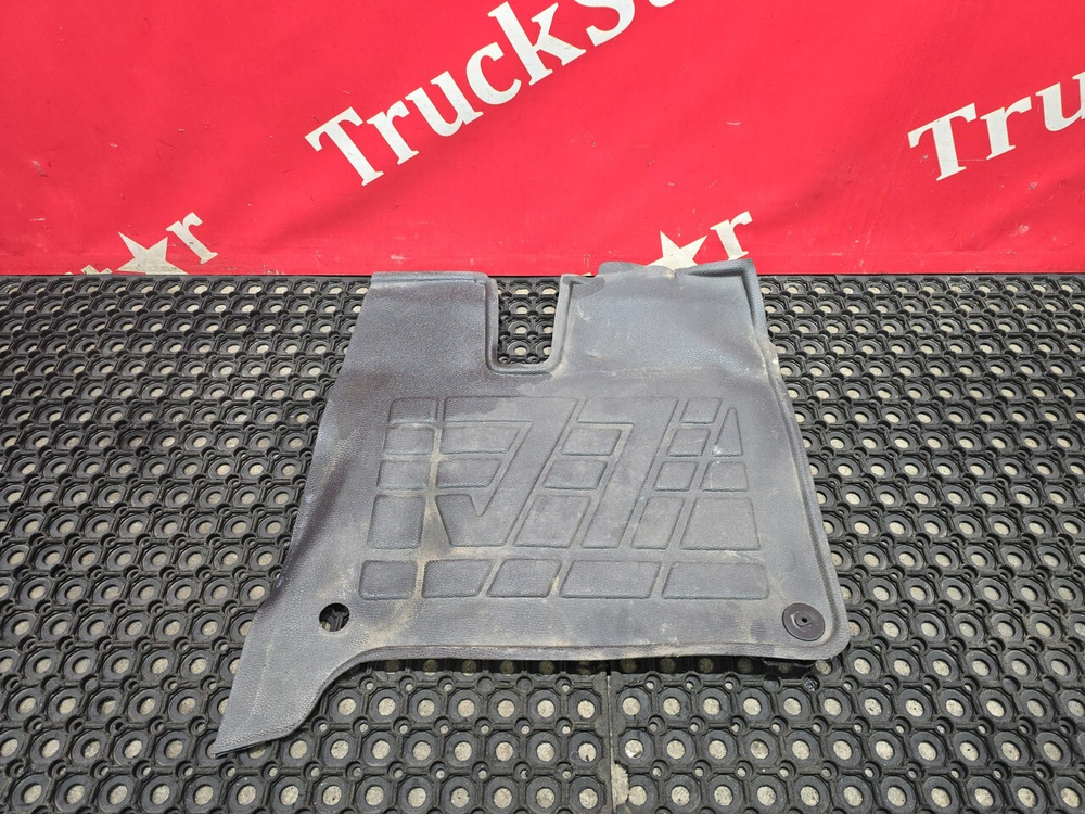 Коврик салона левый 2023 г