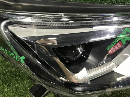 Фара правая Toyota RAV4 4 CA40 (2015-2019) LED