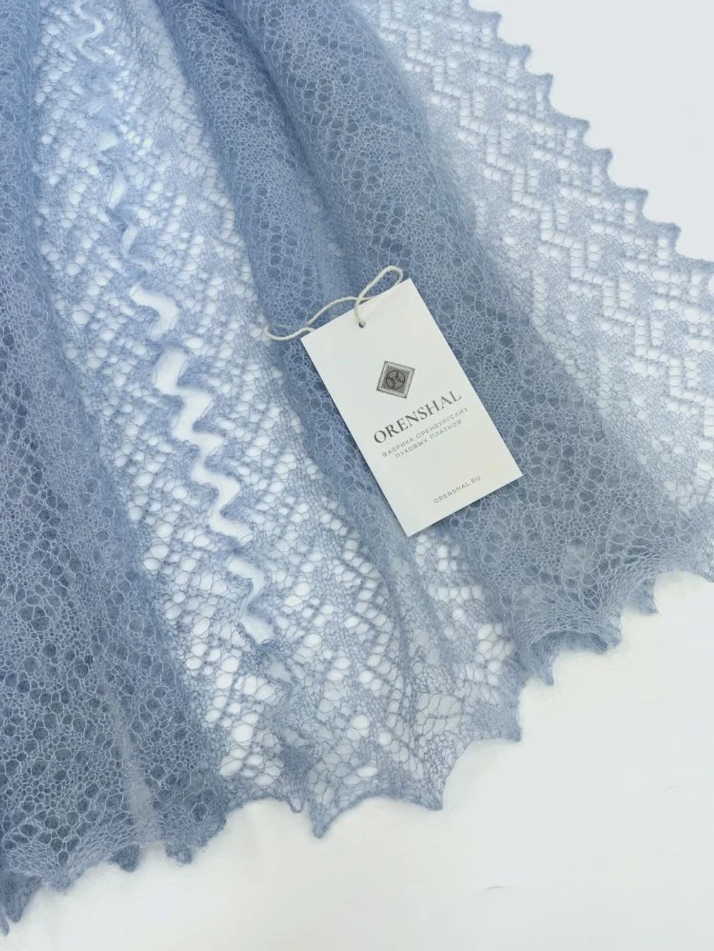 Оренбургский пуховый палантин П3-12040-04 голубой