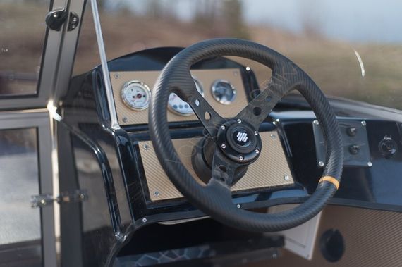 Алюминиевая моторно-гребная лодка RIVERCRAFT RC 47 Fishing