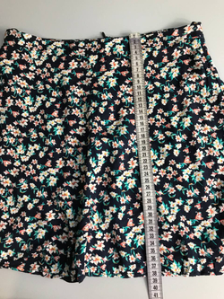 Юбка Bershka в мелкий милый цветочек 46 размер