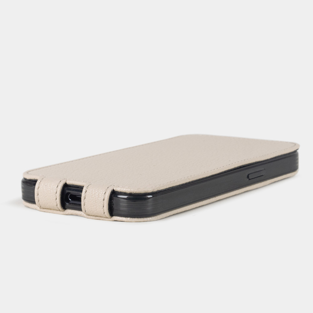 Чехол iPhone 16 Pro Max натуральная кожа козы, кремового цвета