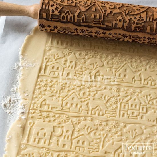 Скалка с узором Зимний городок