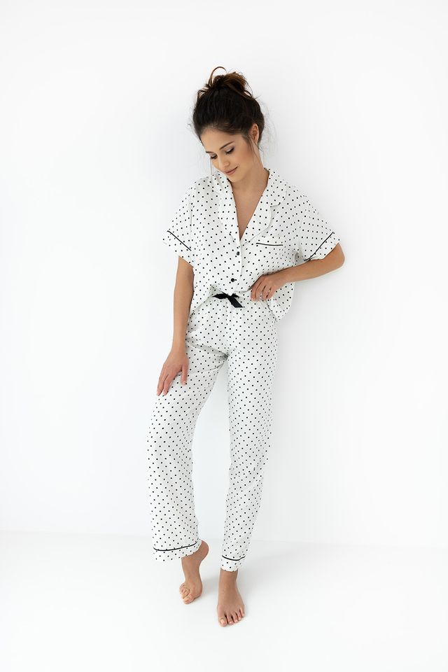 Классическая пижама Chanel в горошек