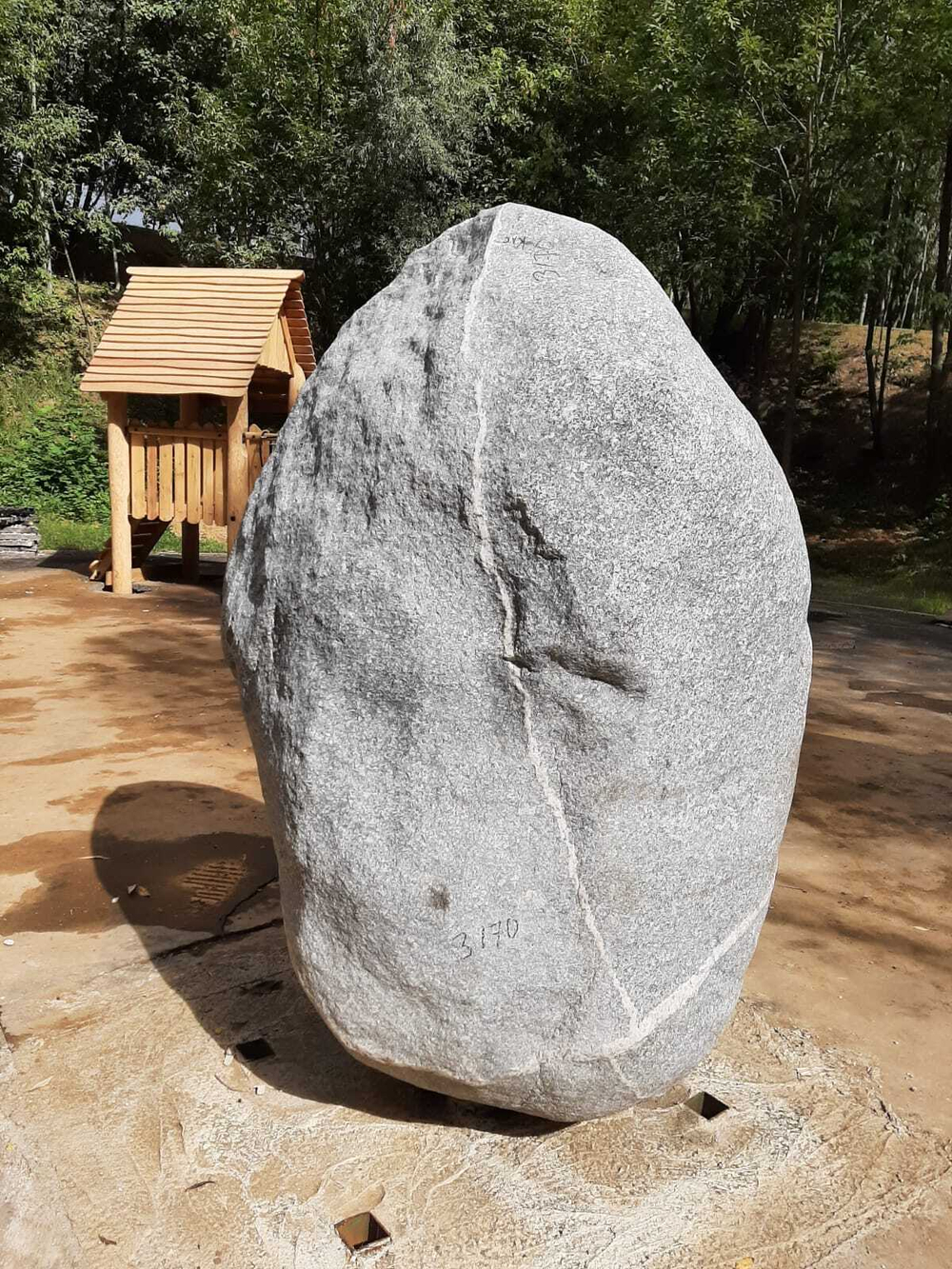 Камень парящий