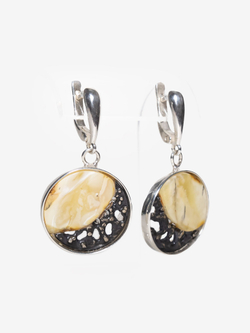 Уникальные серебряные серьги с цельным пейзажным янтарем, серебро 925 пробы