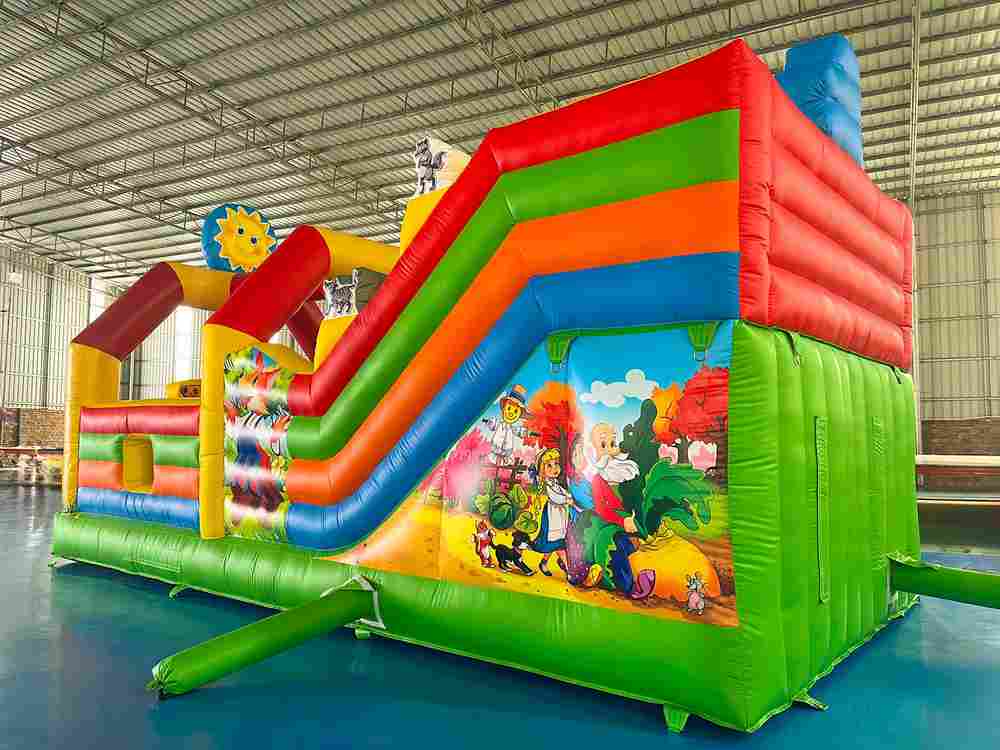 Коммерческий надувной батут «Добрая русская сказка 3», 8*4*5 м.