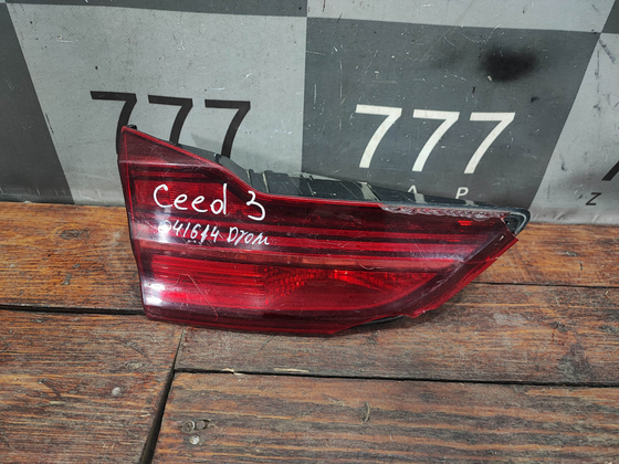 Фонарь задний левый LED Kia Ceed 3 (CD) 18-нв Б/У Оригинал 92403J7150