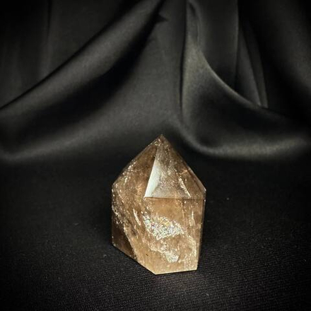 Раухтопаз (дымчатый кварц – кристалл)