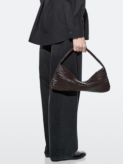 Massimo Dutti Сумка-круассан из плетеной кожи наппа, коричневый