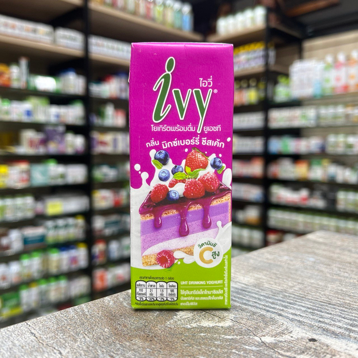 Йогурт питьевой Ivy Mixed Berry Cheesecake Ягодный чизкейк 180 мл