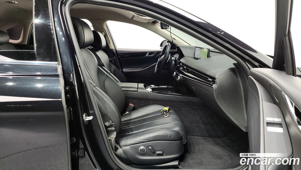 Genesis G80 (RG3) Бензин 2.5 Turbo 2WD (05.2020)