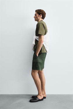 ZARA ШОРТЫ-БЕРМУДЫ КАРГО КЛАССИЧЕСКОГО КРОЯ, ТЕМНО-ЗЕЛЕНЫЙ