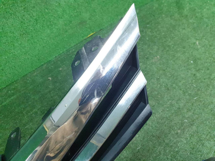 Решетка радиатора Toyota Corolla E160 (2015-2019)