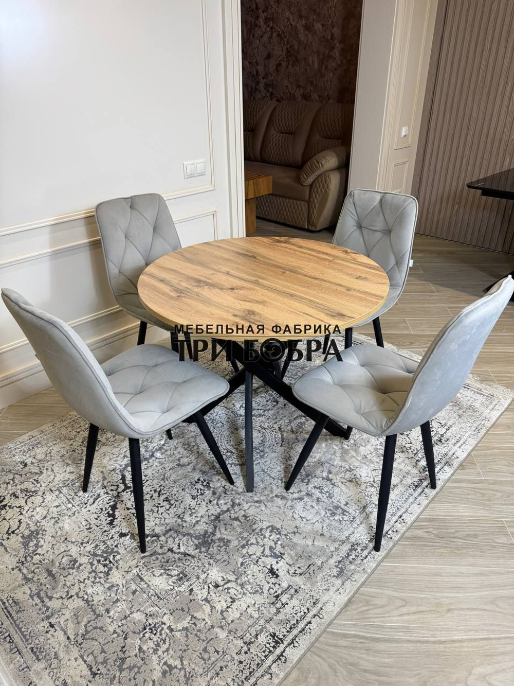 Круглый раздвижной стол "Лофт", дуб вотан и стулья "Ральф" серый