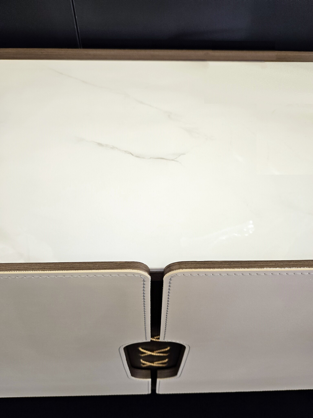 Дизайнерский комод Azure L