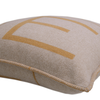 Подушка Cushion Rhoda L арт.116831