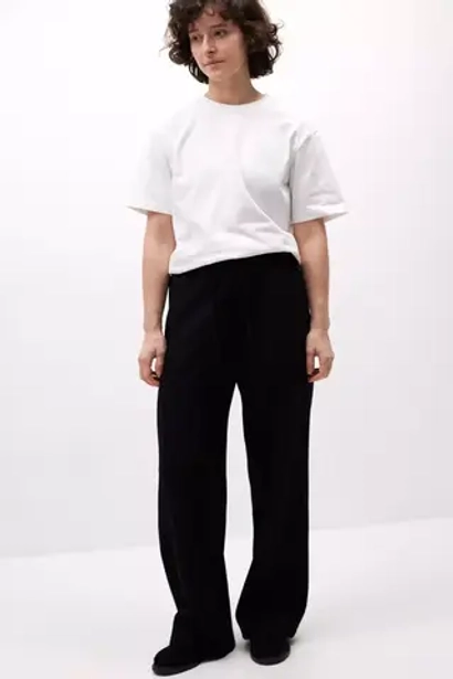 Брюки из трикотажа черного цвета