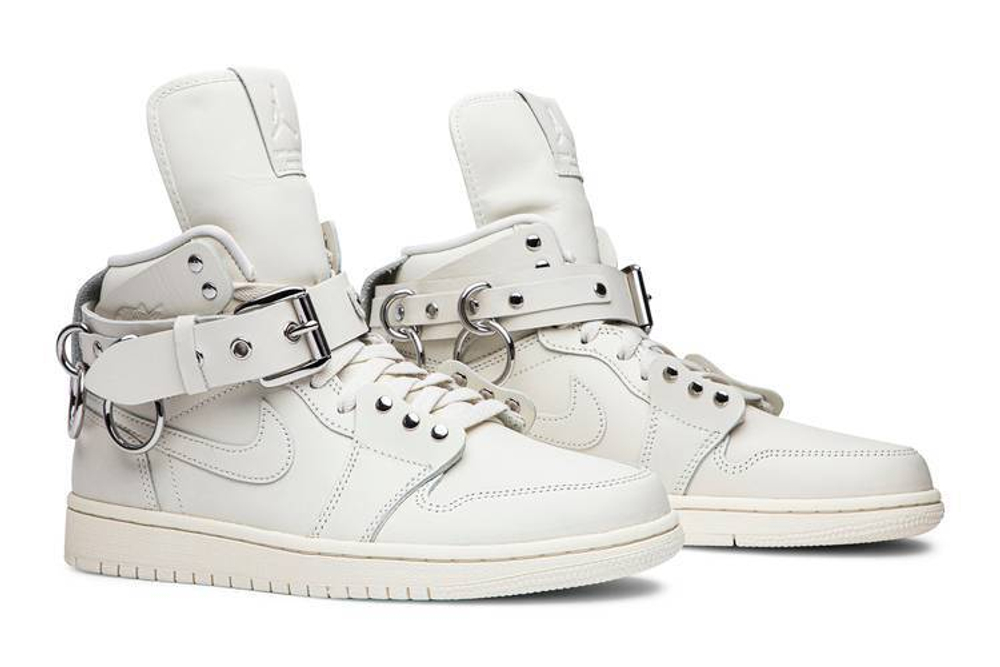 Кроссовки Comme Des Garcons Shirt X Jordan Air Jordan 1 Homme Plus