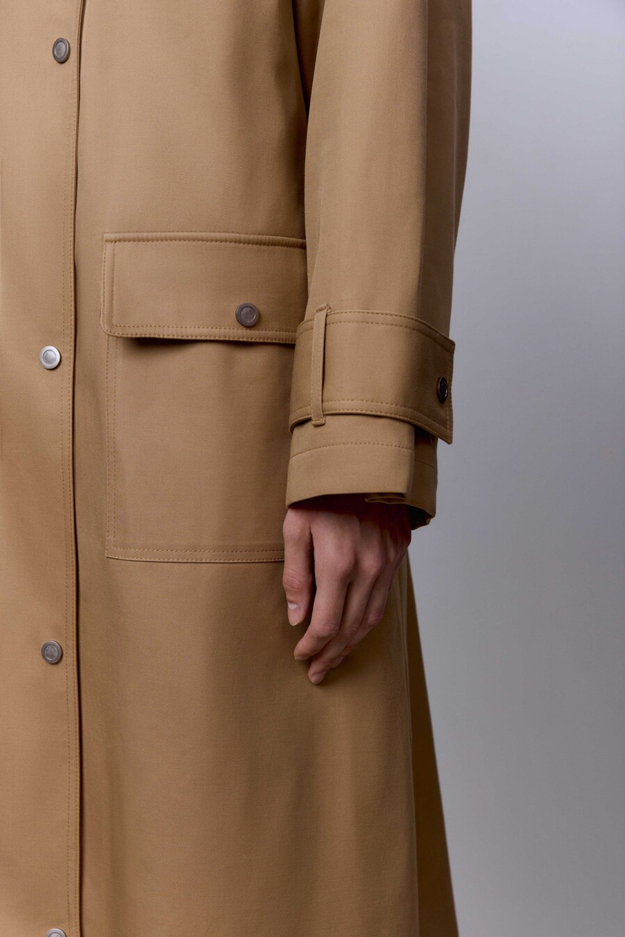 Пальто лёгкое из габардина на фланели