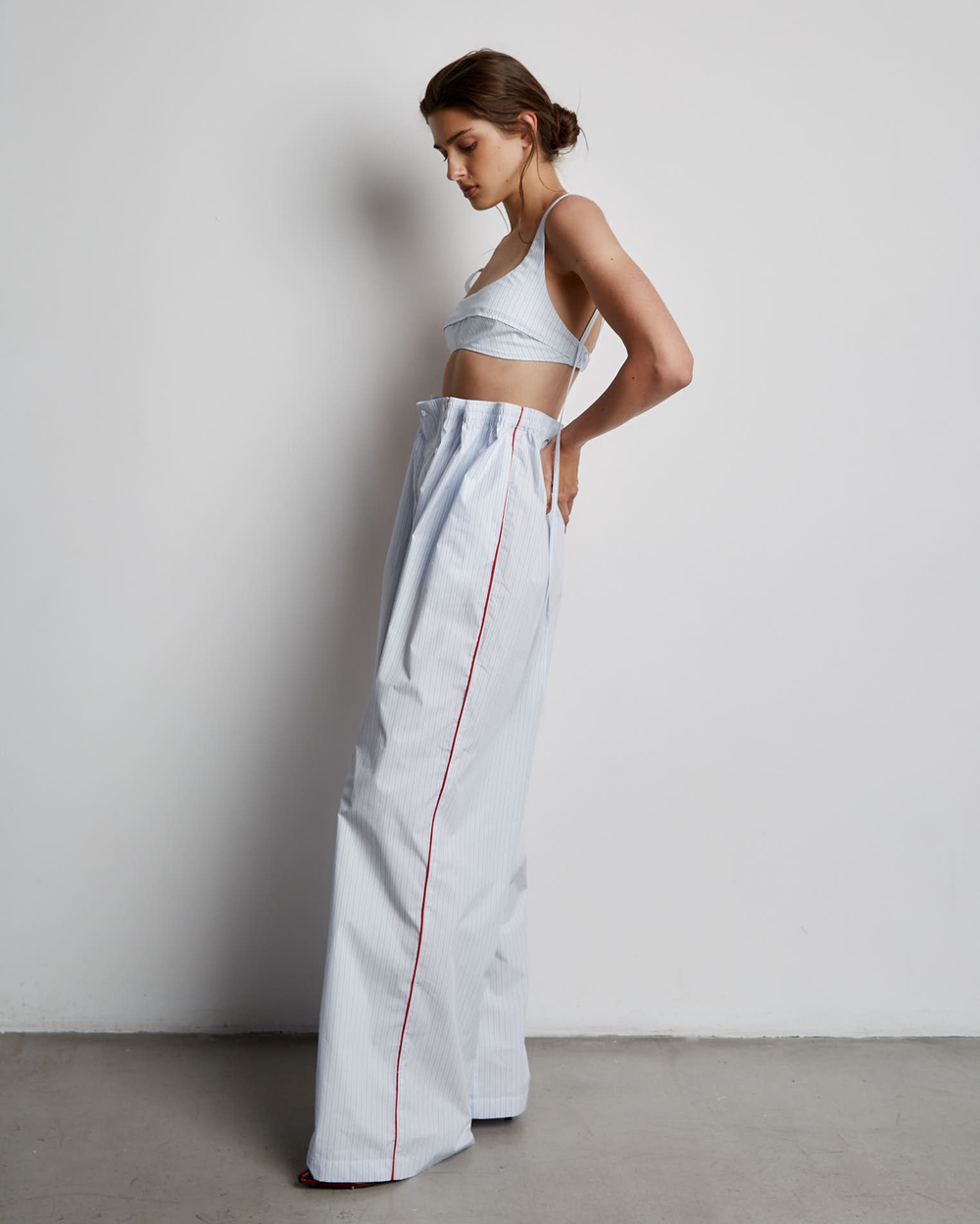 Брюки из хлопка Гуччи в полоску голубой/белый