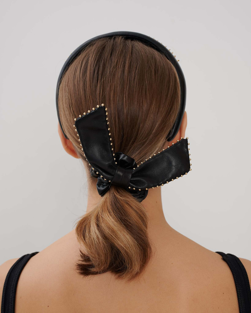 Резинка из кожи черная с "Шипы"