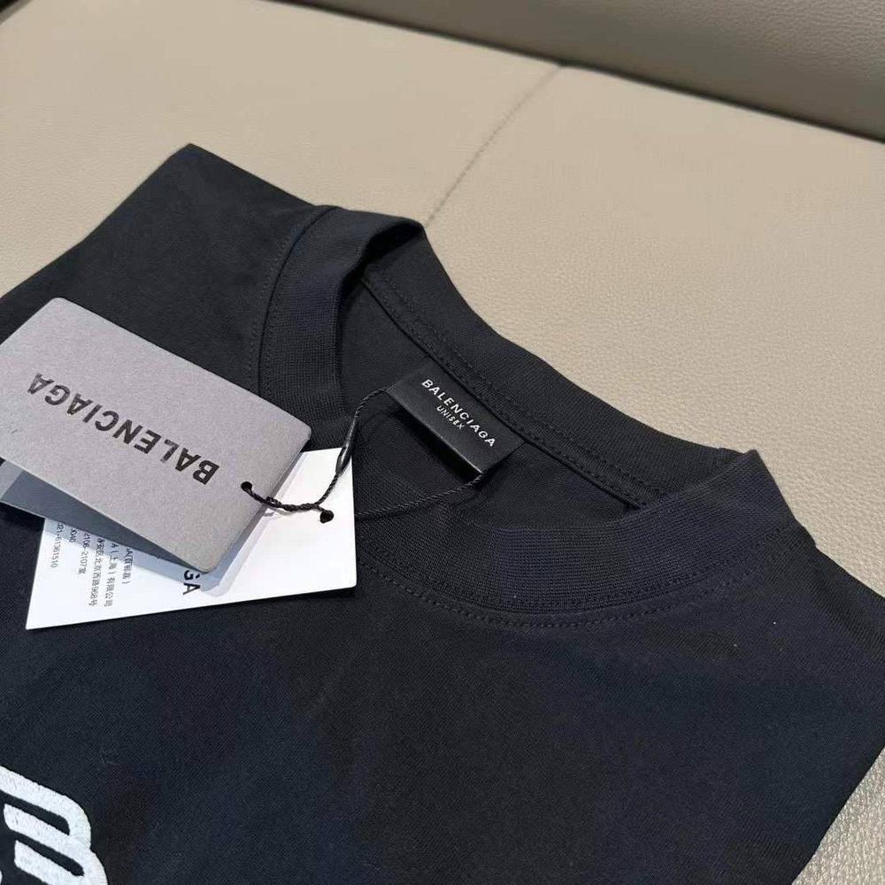 Футболка Balenciaga