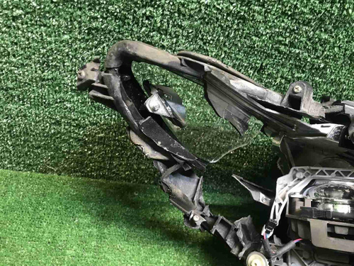 Битая Фара левая Toyota Camry XV70 (2017-2021) LED