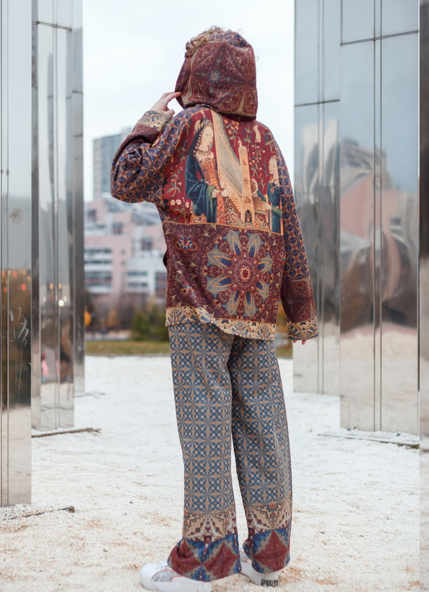 Комплект (худи и брюки) "Дама с Единорогом", по мотивам серии средневековых гобеленов