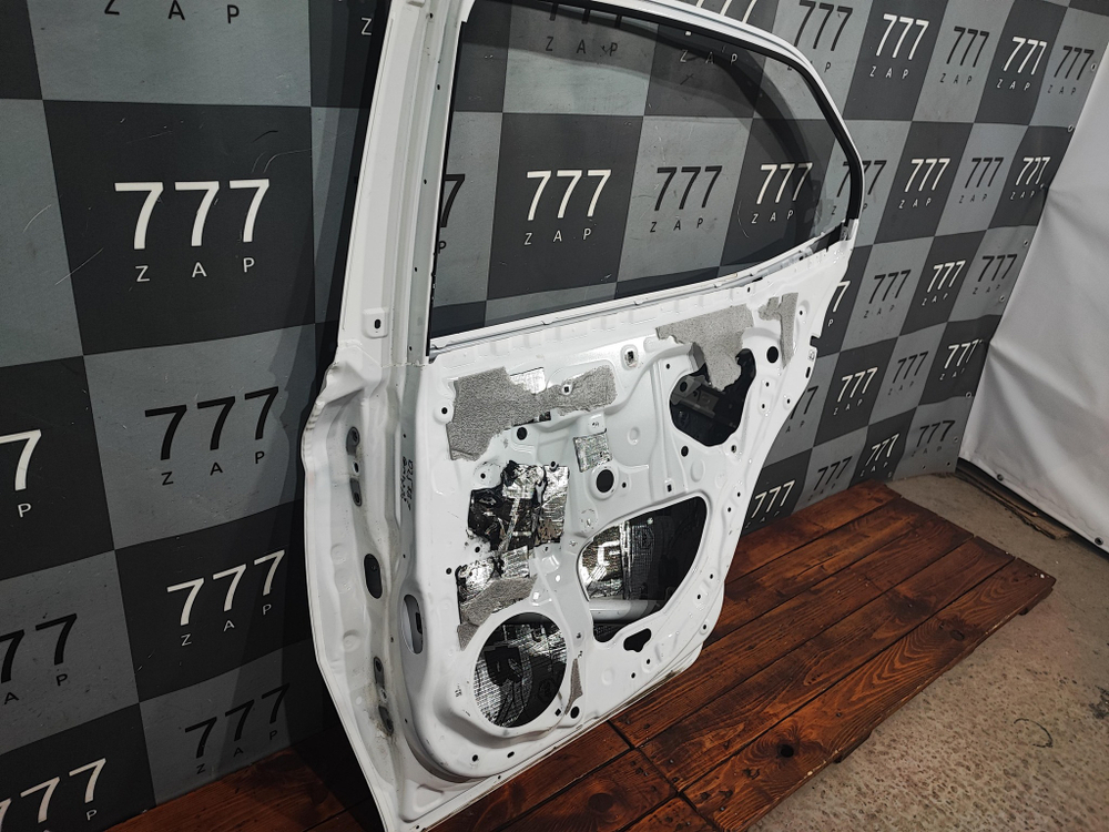 Дверь задняя правая Toyota Camry (XV70) 17-22 Б/У Оригинал 6700306330