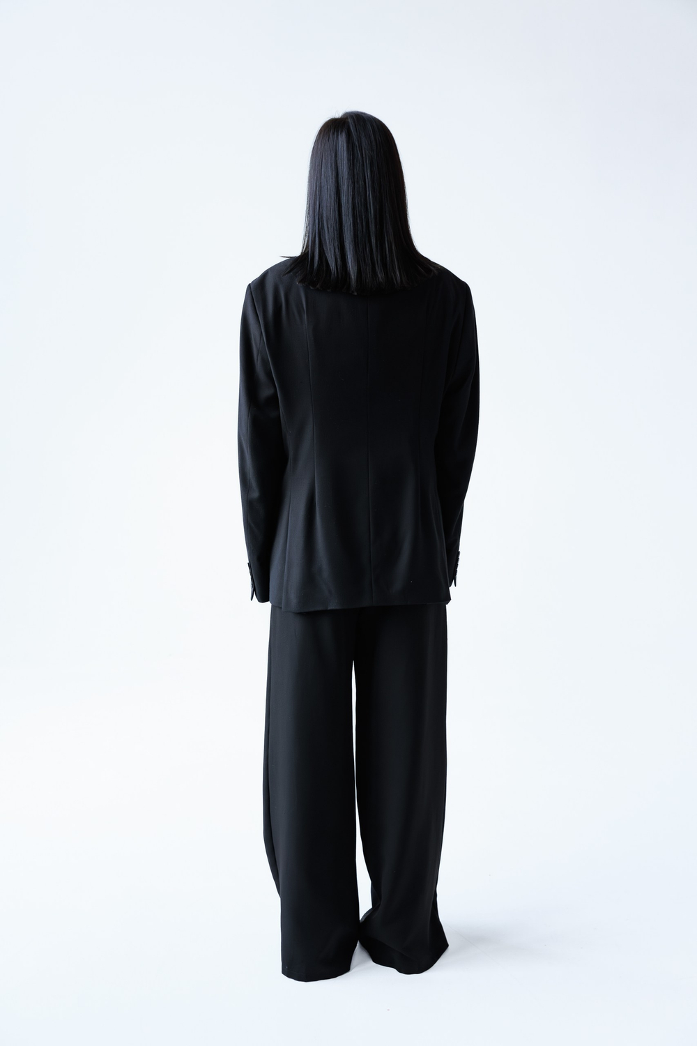 Пиджак апсайклинг с винтажной камеей