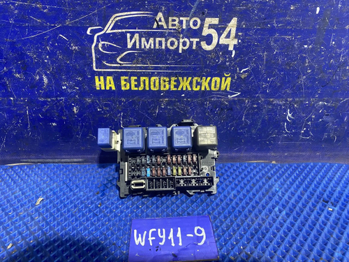 Блок предохранителей салонный NISSAN WINGROAD 2000