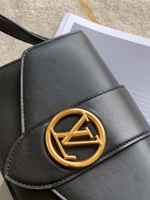 Louis Vuitton Pont 9