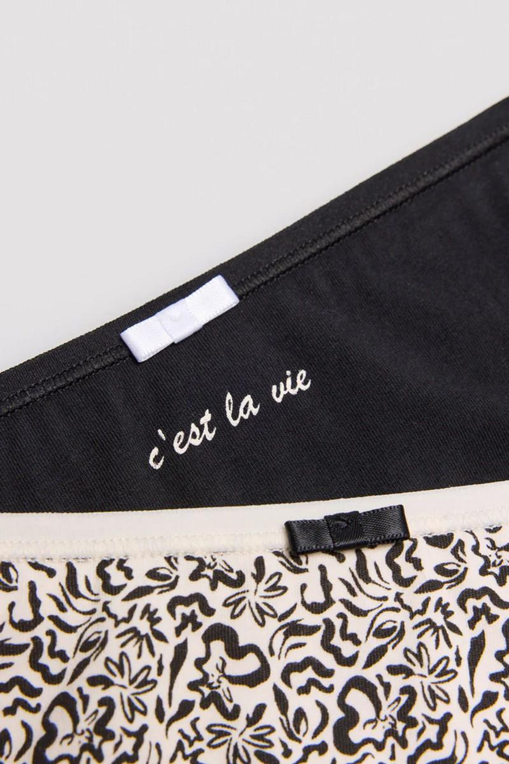 19012 Трусы стринги 2 шт. в упаковке