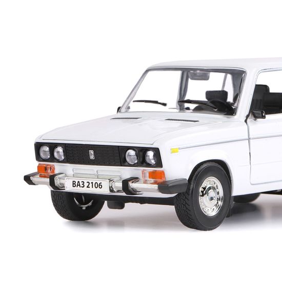 Модель машины  ТМ АВТОПАНОРАМА 1/22 ВАЗ 2106, белый (свет, звук) JB1200163