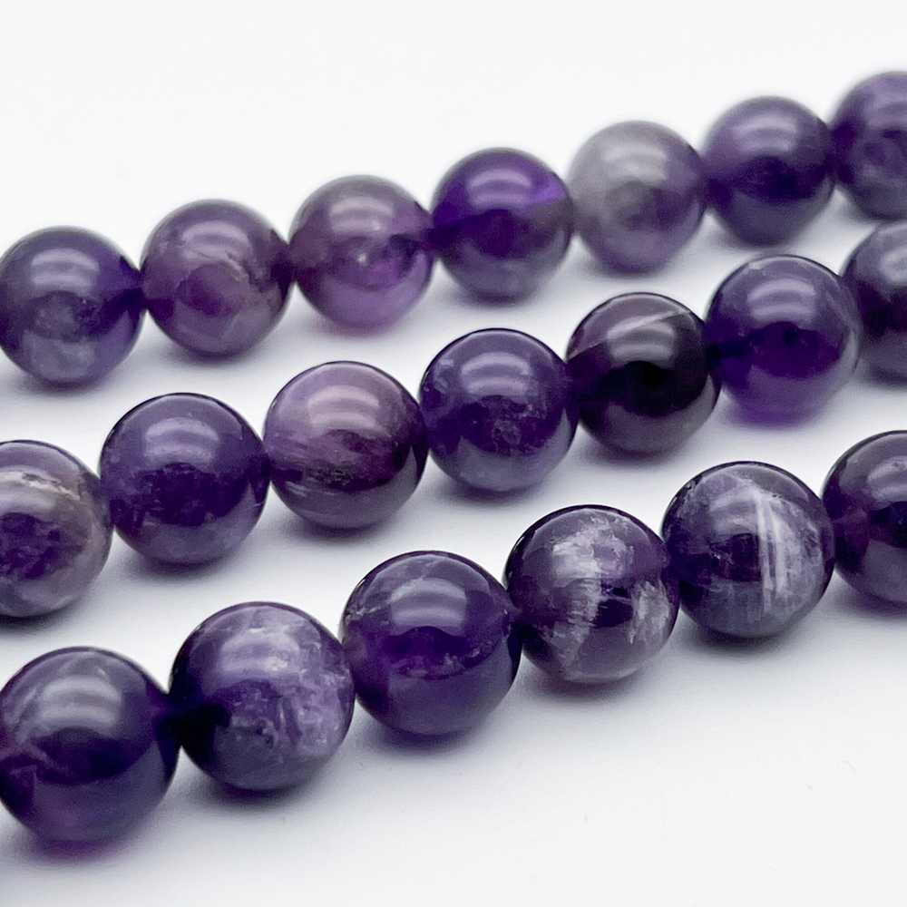 Аметист, диаметр 10,2-10,3 мм, цена за 18-19 шт (1/2 нити)