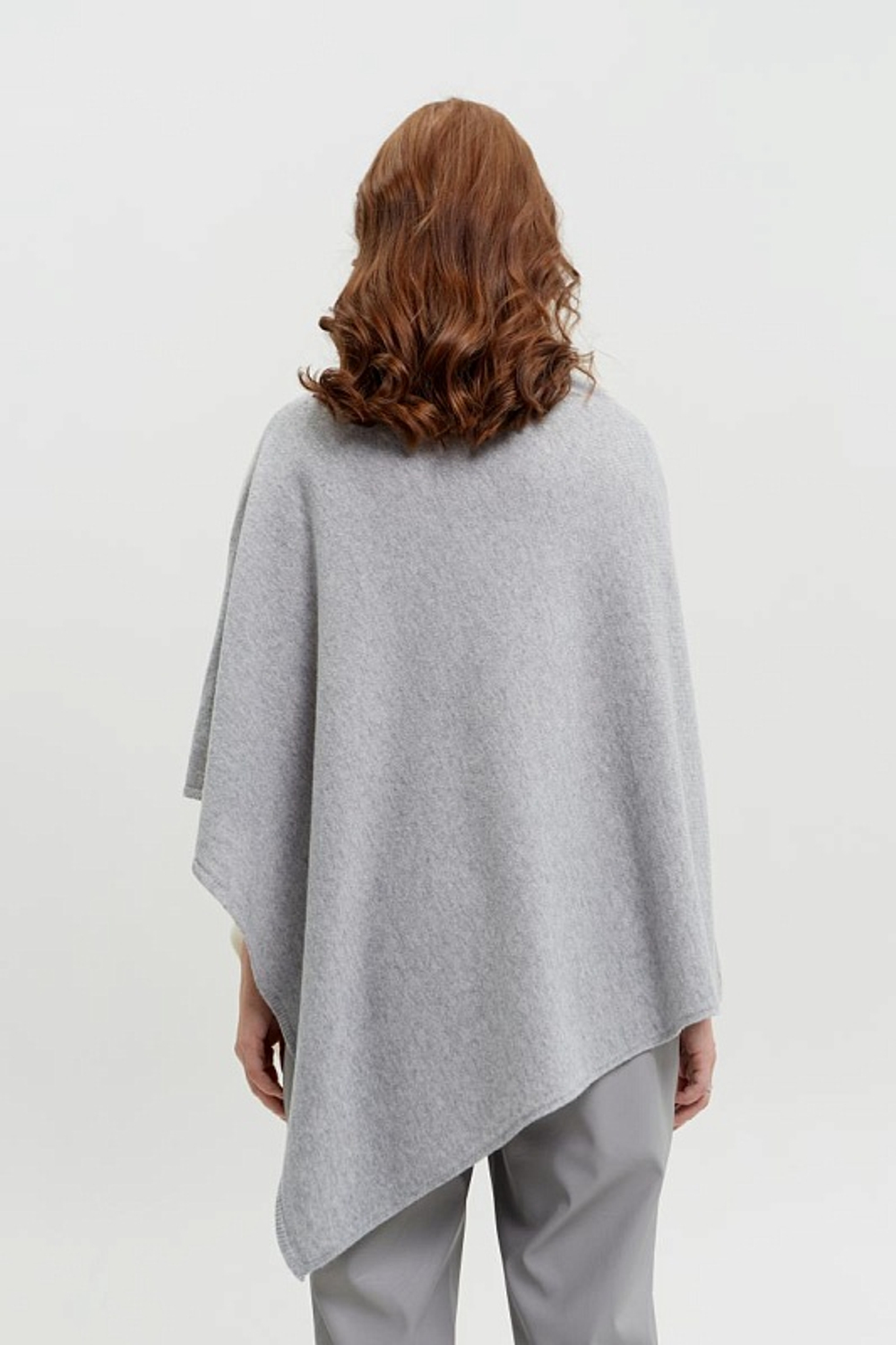 Накидка женская Т028-02/03 белая/серая