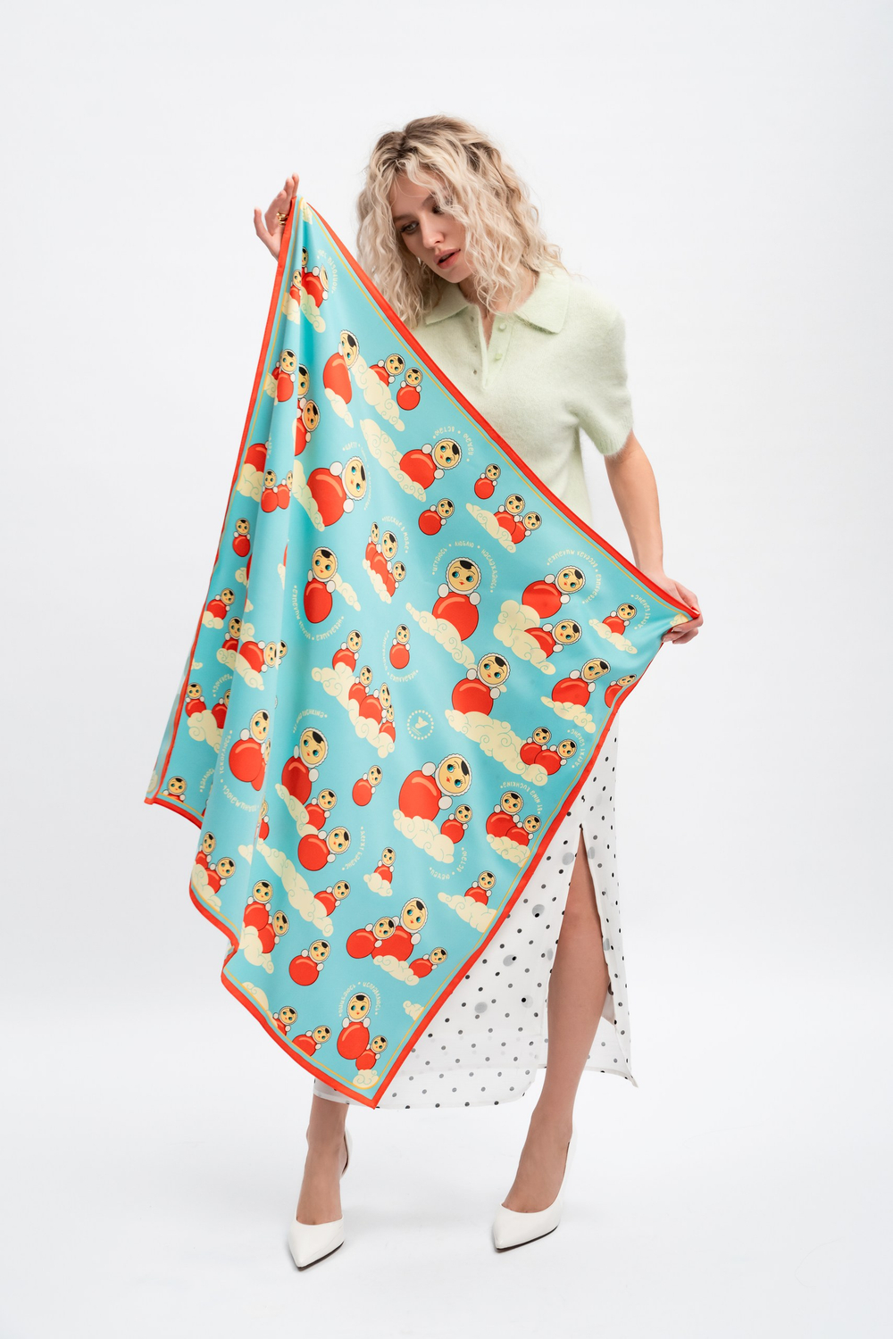 Платок «Русская неваляшка. Вдохновение»